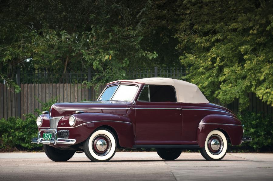  Ford Super DeLuxe Tudor Sedan 1941 года  (фото 1 из 3)